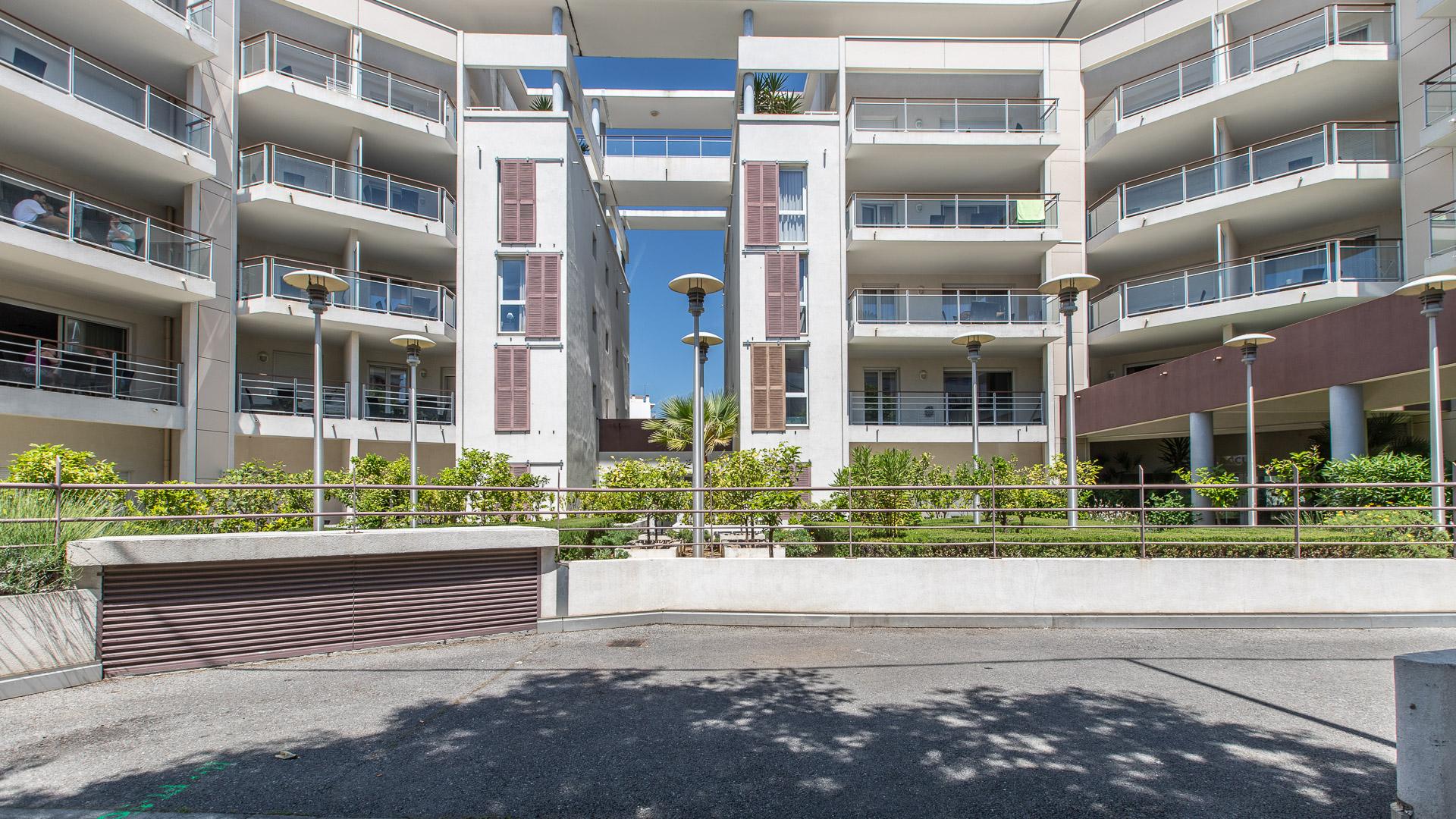 Vacanceole - Residence Le Crystal Cagnes-sur-Mer Exterior foto