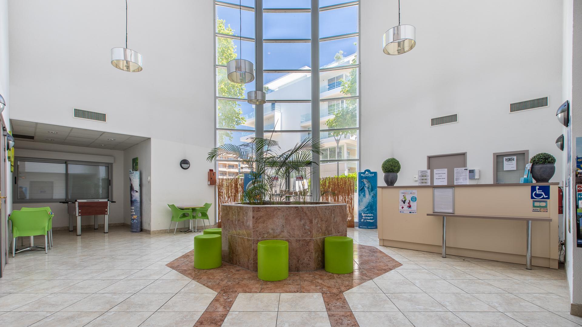 Vacanceole - Residence Le Crystal Cagnes-sur-Mer Exterior foto