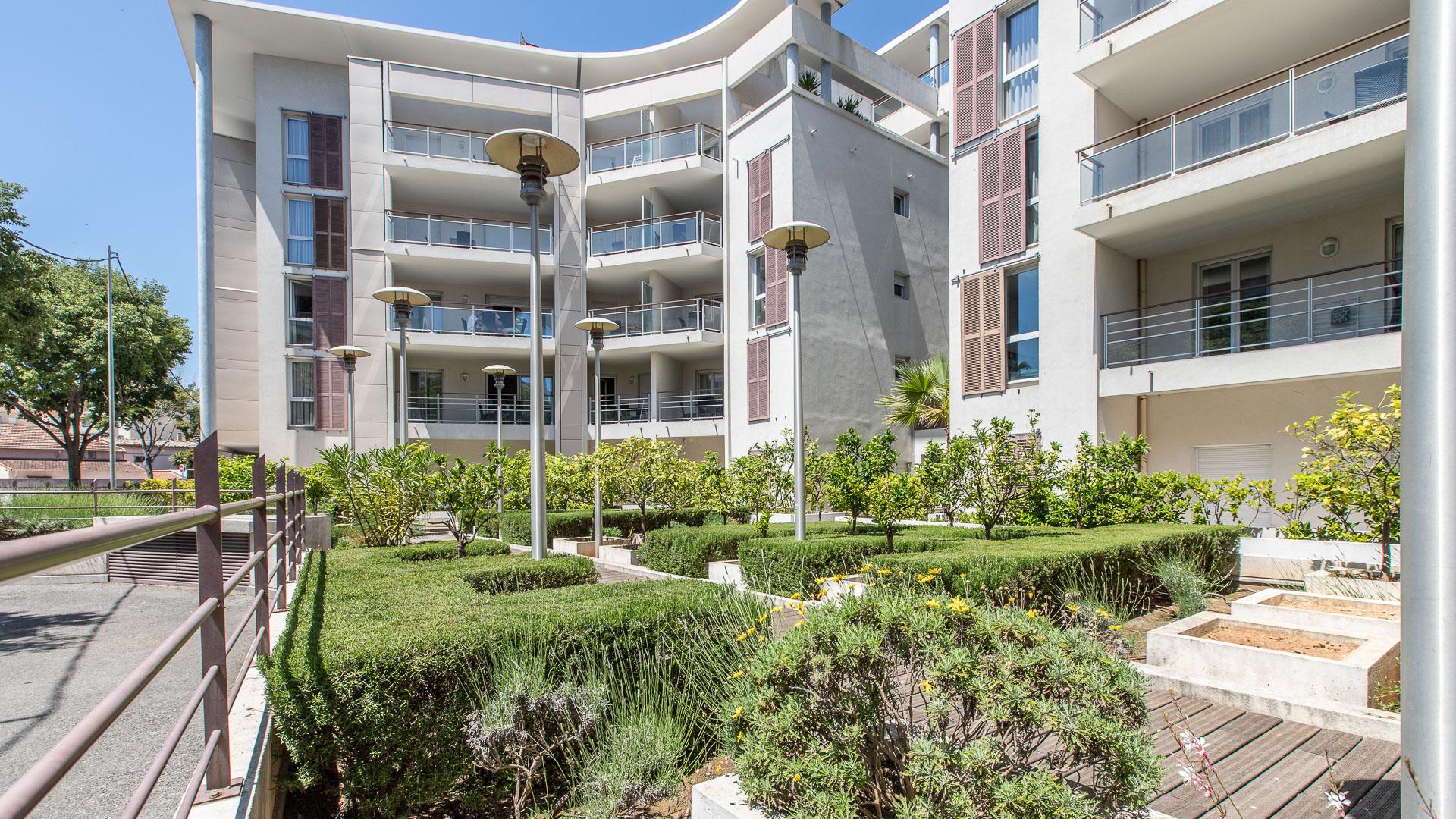 Vacanceole - Residence Le Crystal Cagnes-sur-Mer Exterior foto