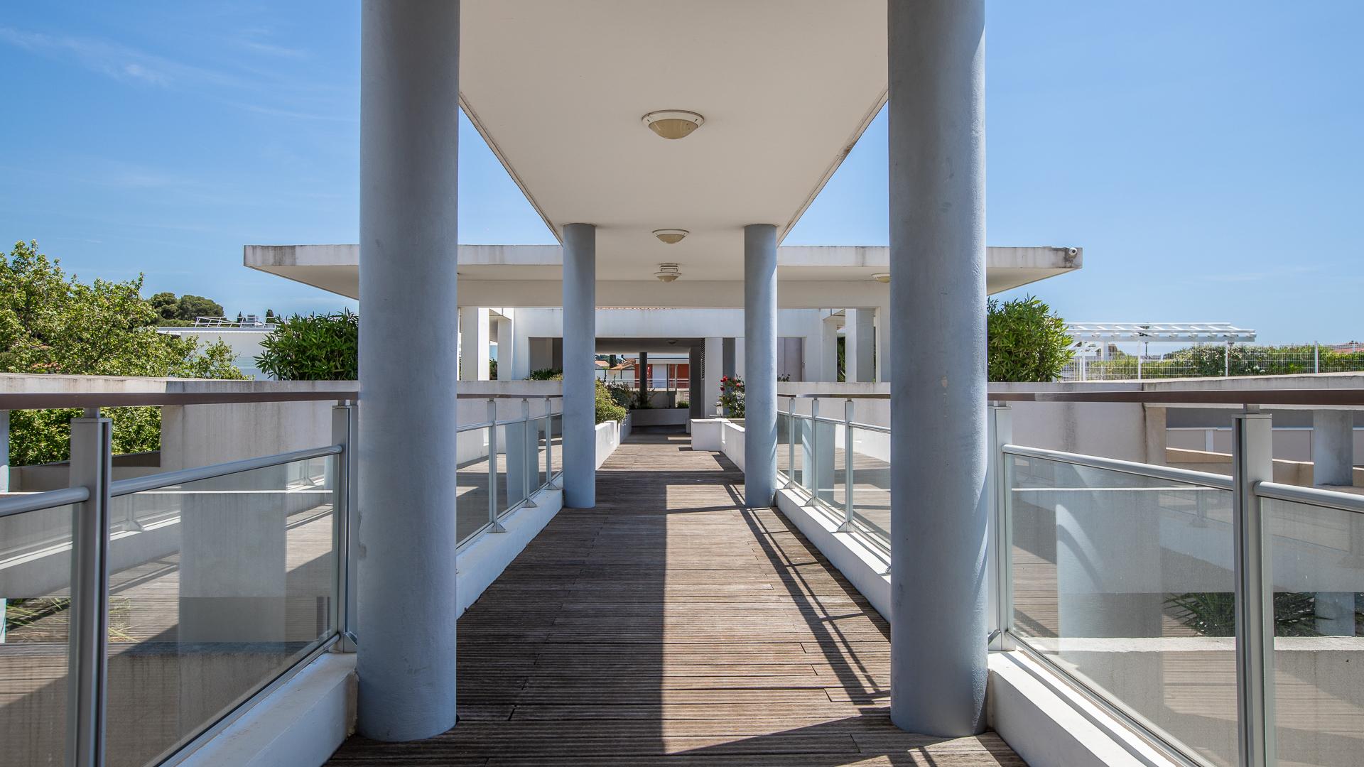Vacanceole - Residence Le Crystal Cagnes-sur-Mer Exterior foto